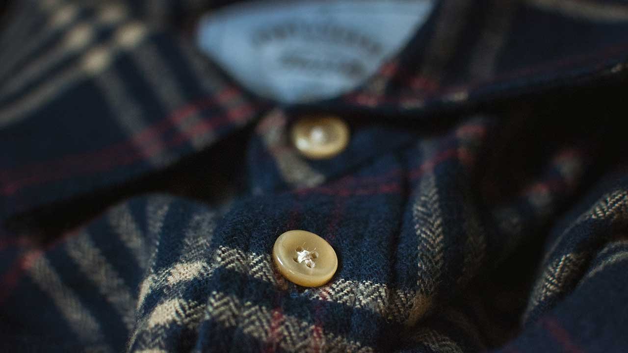 Camisa de hombre de botones