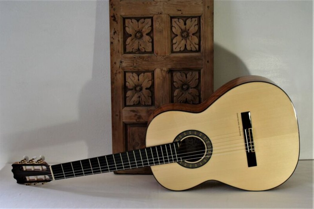 Guitarras con maderas de kilómetro cero.